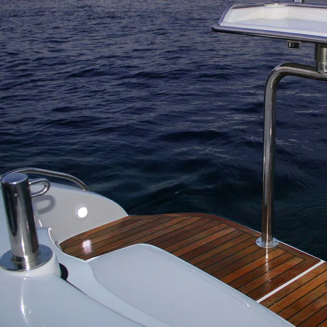 hella-marine-slimline-round-courtesy-lamps-euroled75-rundum-leuchte image 1