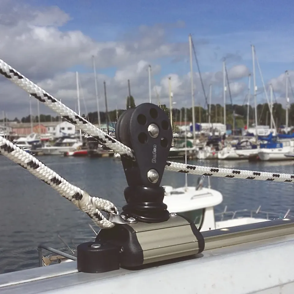 barton-marine-boom-out-haul-kit-size-5-mit-2-4-m-track image 1