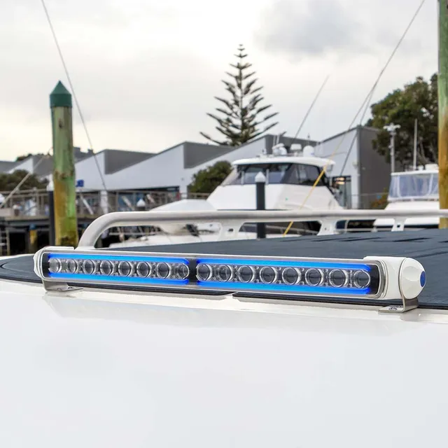 hella-marine-sea-hawk-470-light-bar-mit-edge-light-fernstrahl-pencil-beam-schein image 1