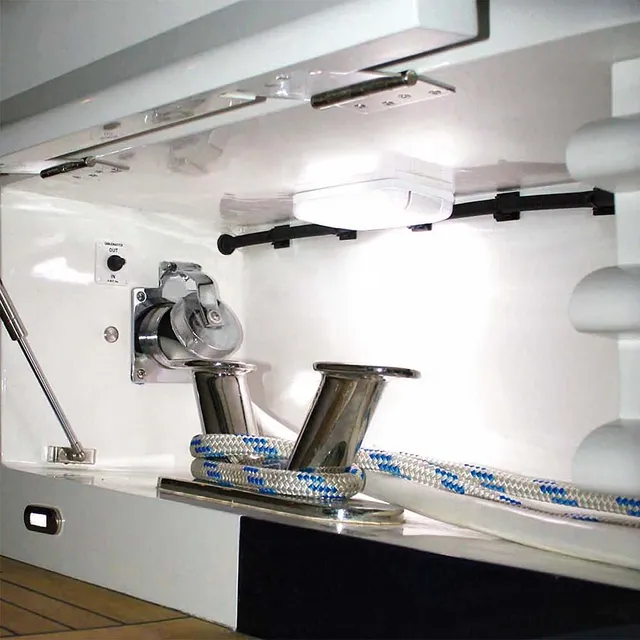 hella-marine-duraled20-36-heavy-duty-innenleuchte-20-36-led-versionen-energiespa image 1